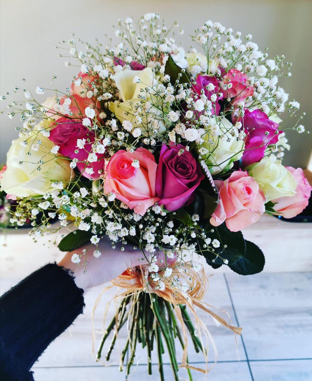 Roses Bouquet - Izami Florist