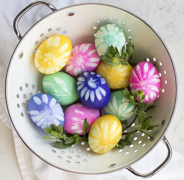 Flower Dyed Eggs to Bring on the Easter Cheer